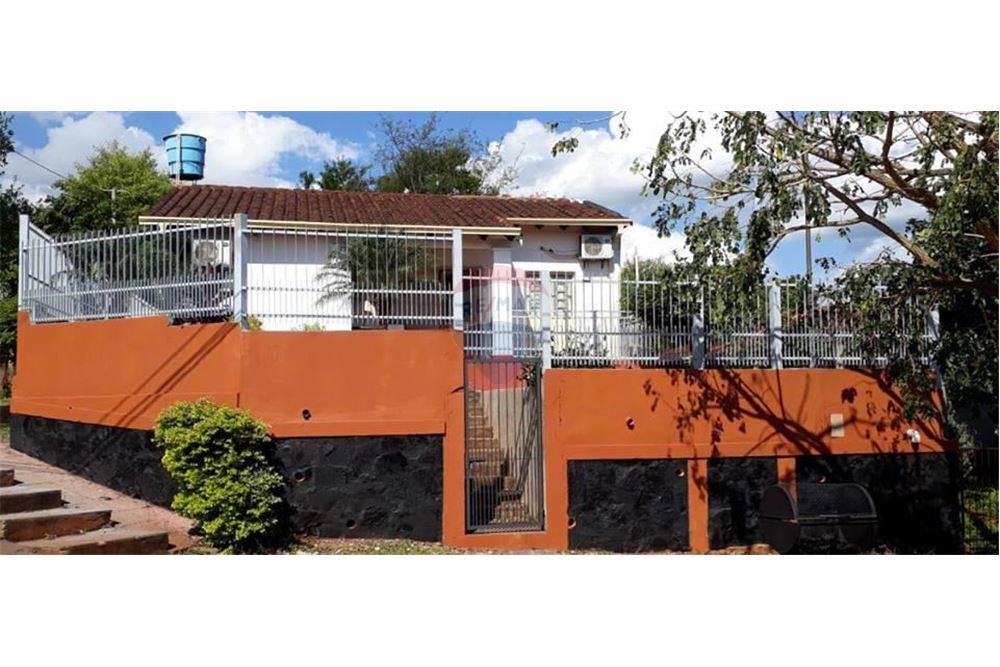 Casa — 3 dorm. — Encarnación — 1/5
