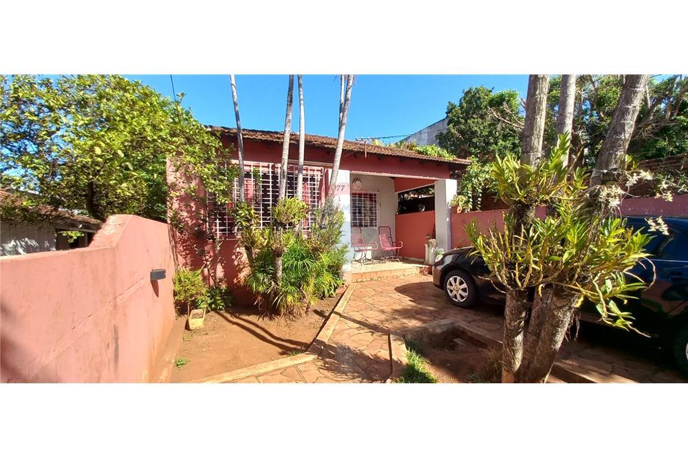 Casa — 3 dorm. — Encarnación — 1/5