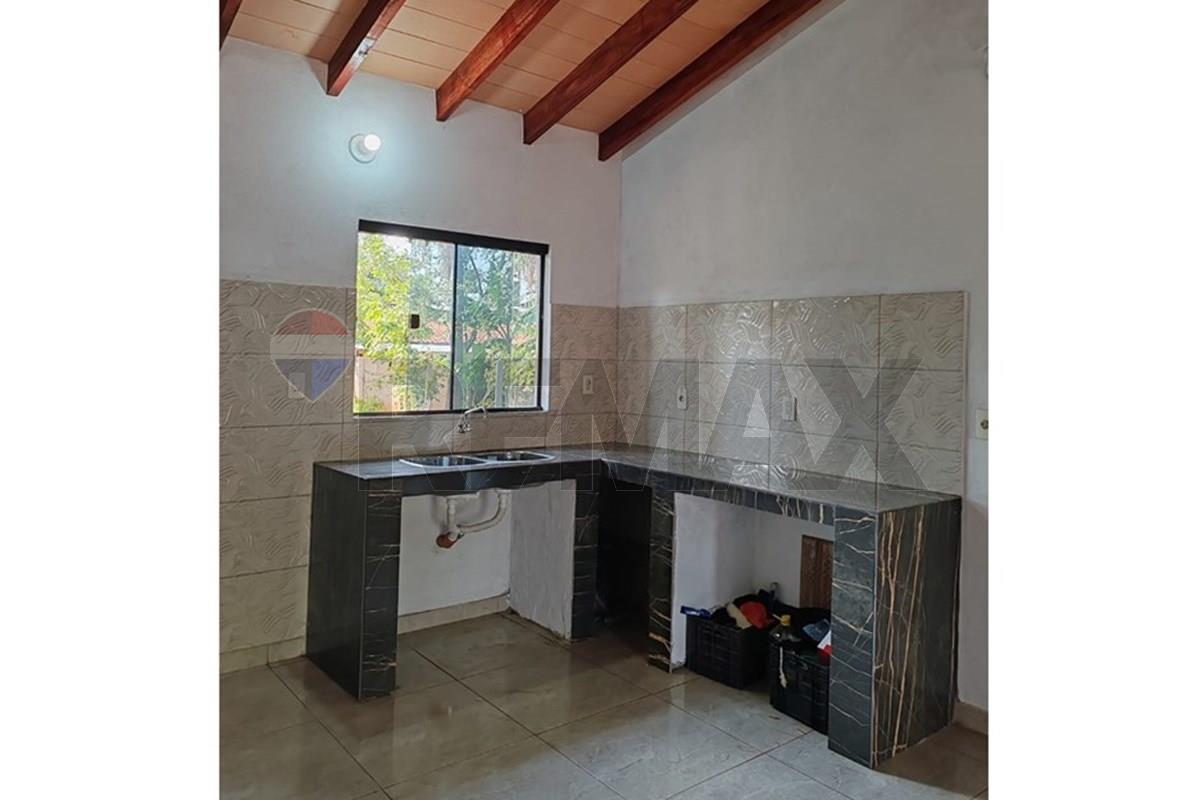 Casa — 2 dorm. — Capiata — 2/5