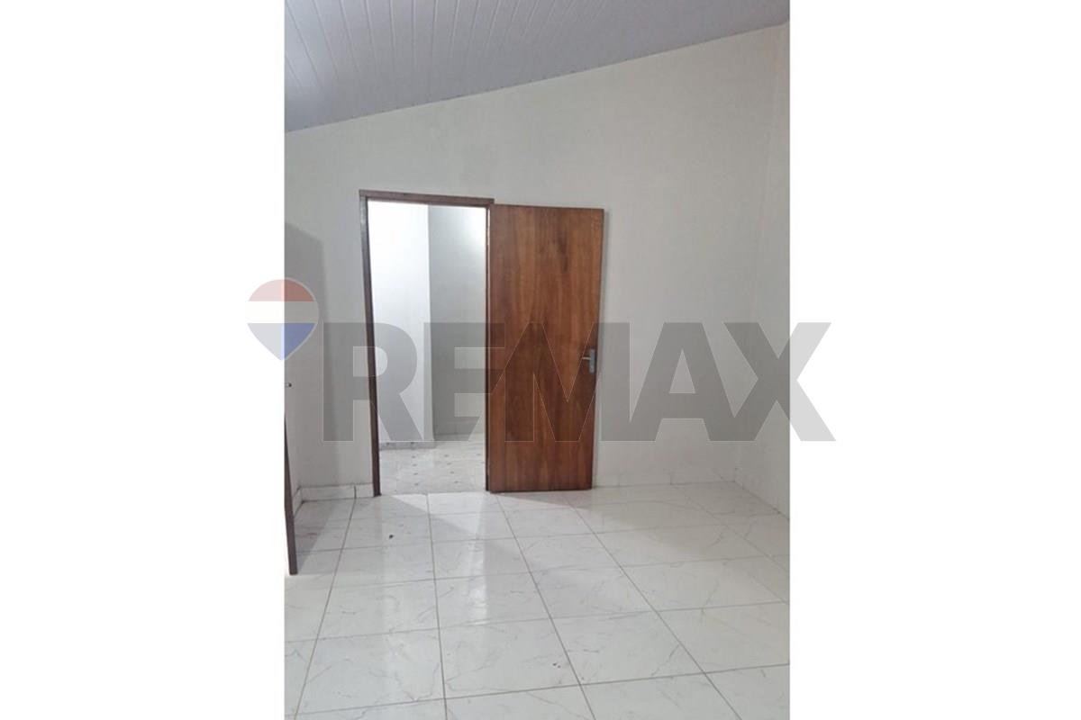 Casa — 4 dorm. — Fernando De La Mora — 4/5