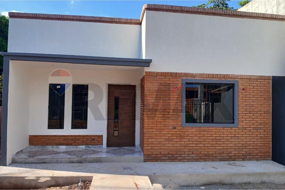 Casa — 3 dorm. — Costa Salinas — 1/5