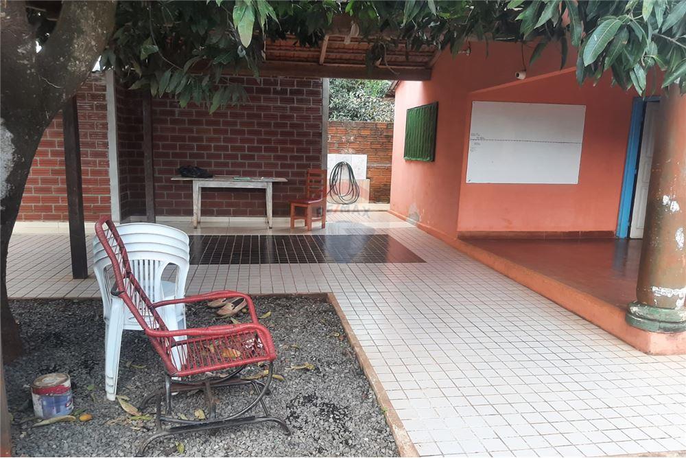 Casa — 2 dorm. — Encarnación — 4/5