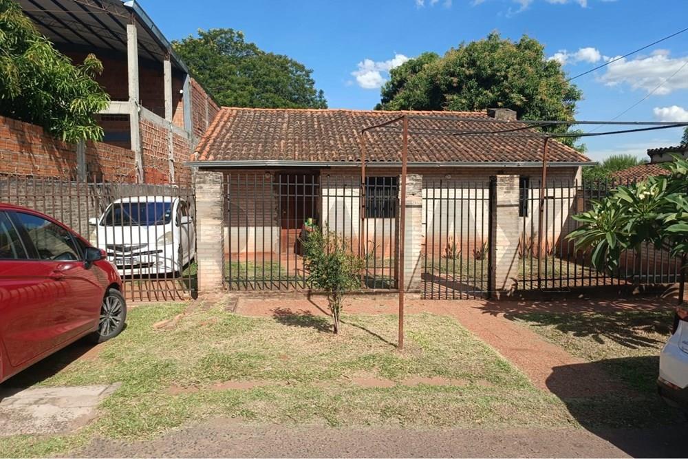 Casa — 3 dorm. — Pa`i Ñu — 1/3