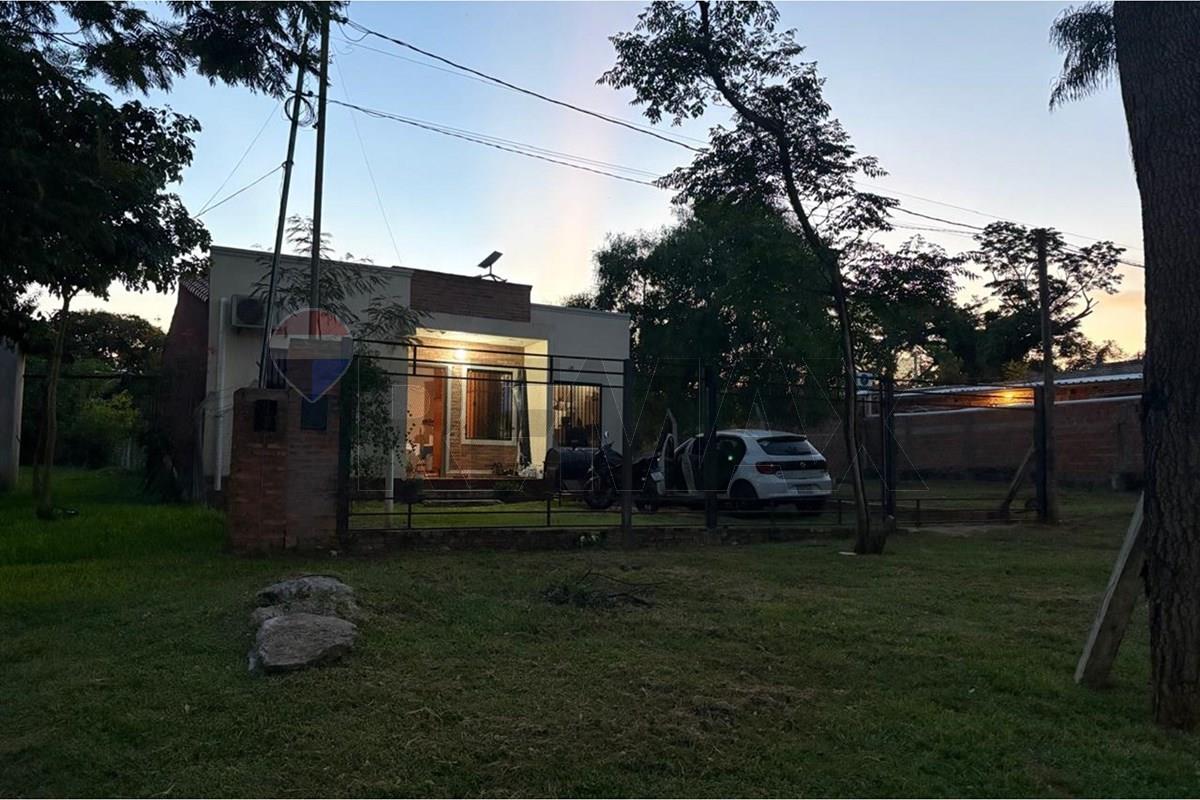 Casa — 2 dorm. — Aregua — 2/3