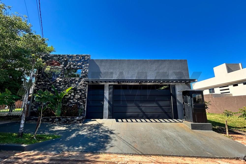 Casa — 3 dorm. — Cambyretá — 4/5