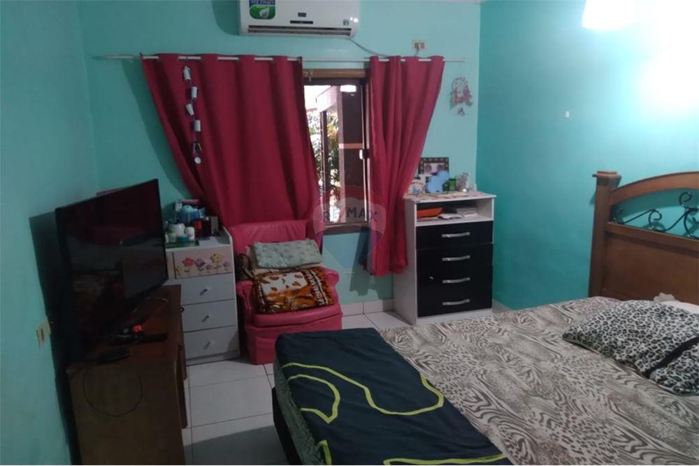 Casa — 4 dorm. — Hernandarias — 4/5