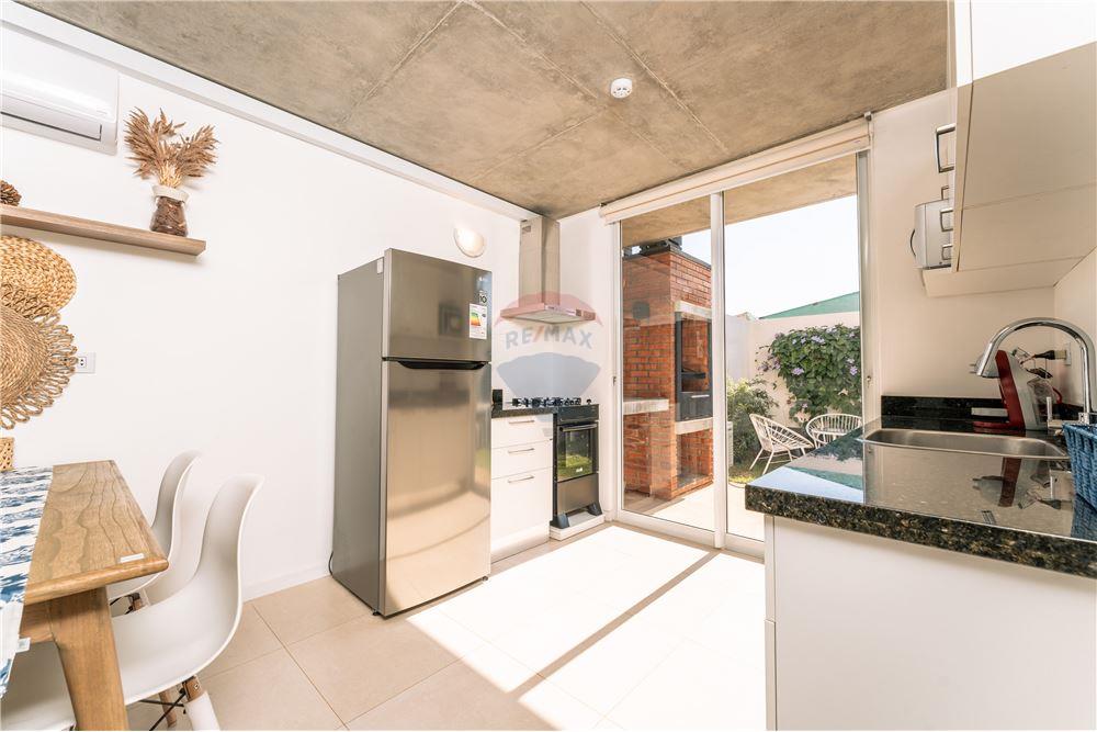 Casa — 2 dorm. — Loma Merlo — 4/5