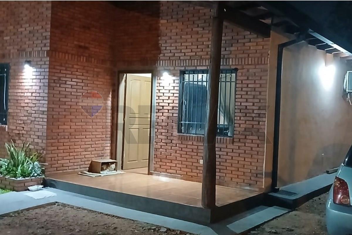Casa — 2 dorm. — Caacupemí — 3/5