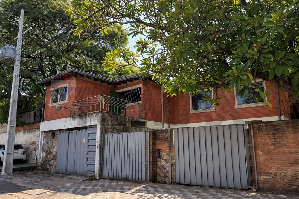 Casa sobre Avda. Félix Bogado, foto 1
