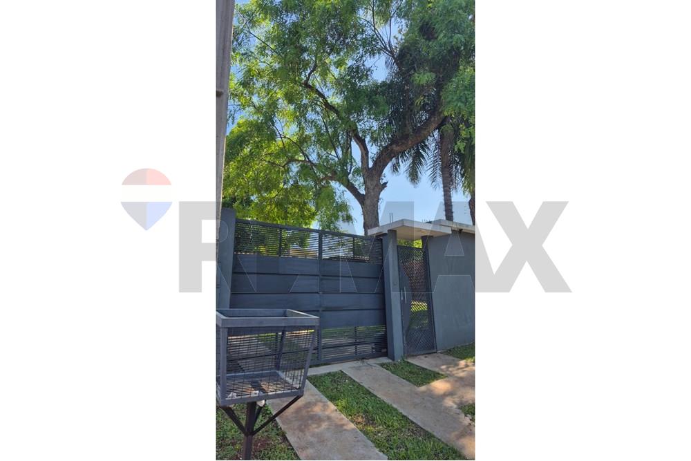 Casa — 2 dorm. — San Pedro — 1/5