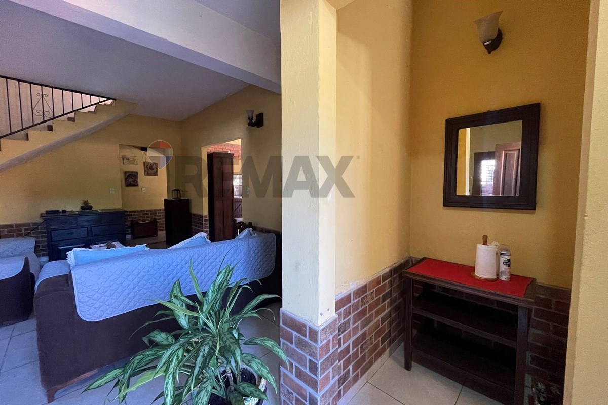 Duplex — 3 dorm. — Luque — 5/5