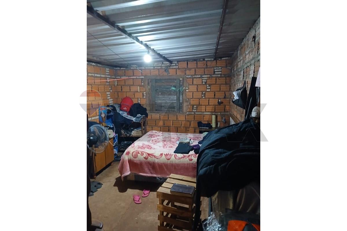 Casa — 2 dorm. — Capiata — 2/5