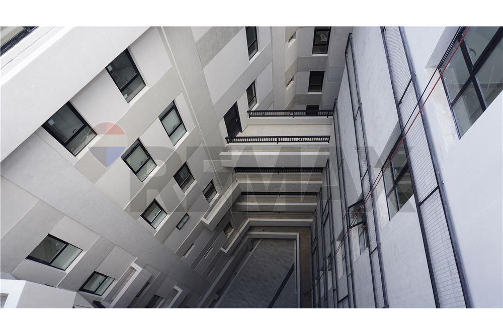 En la zona más top de Los Laureles, frente a la plaza Boquerón, se ubica el edificio más exclusivo y residencial del bar — foto 3
