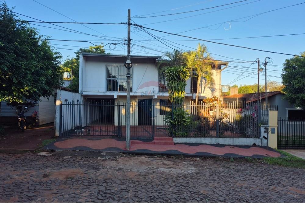 Casa — 3 dorm. — Ciudad Del Este — 1/5