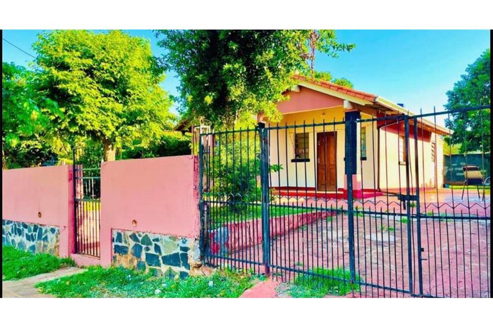 Casa — 2 dorm. — Encarnación — 3/5