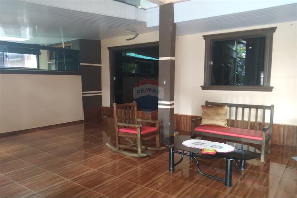 Casa — 4 dorm. — Hernandarias — 3/5