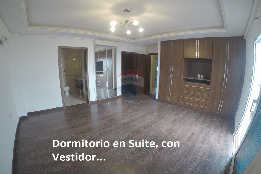 Departamento — 4 dorm. — Encarnación — 4/5
