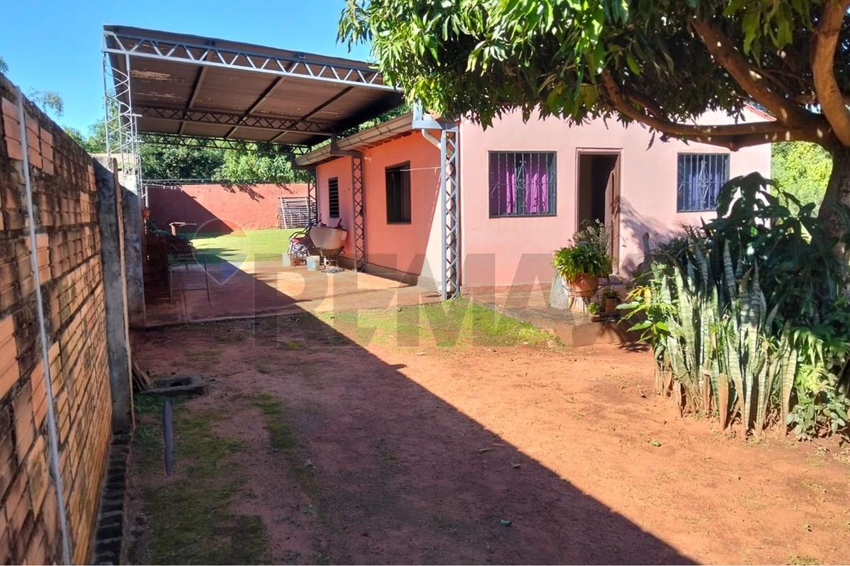 Casa — 2 dorm. — Itauguá — 1/5