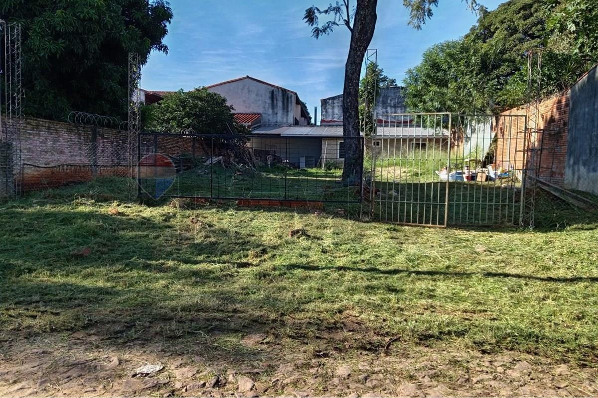 Casa — 2 dorm. — Fernando De La Mora — 2/5