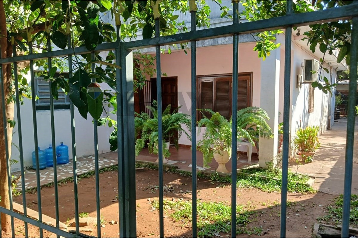 Casa — 3 dorm. — Reducto — 4/5