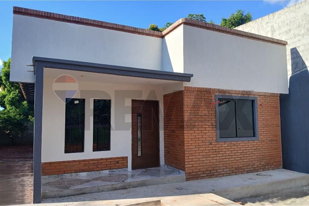 Casa — 3 dorm. — Costa Salinas — 2/5