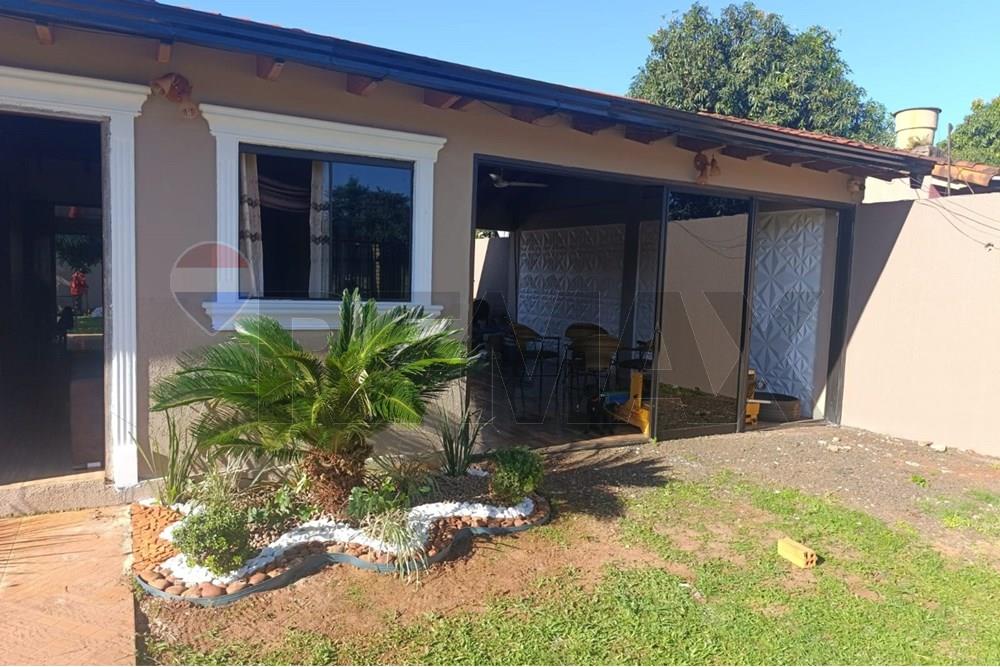 Casa — 2 dorm. — San Juan — 1/5