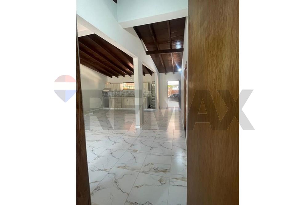 Casa — 2 dorm. — Capiata — 3/5