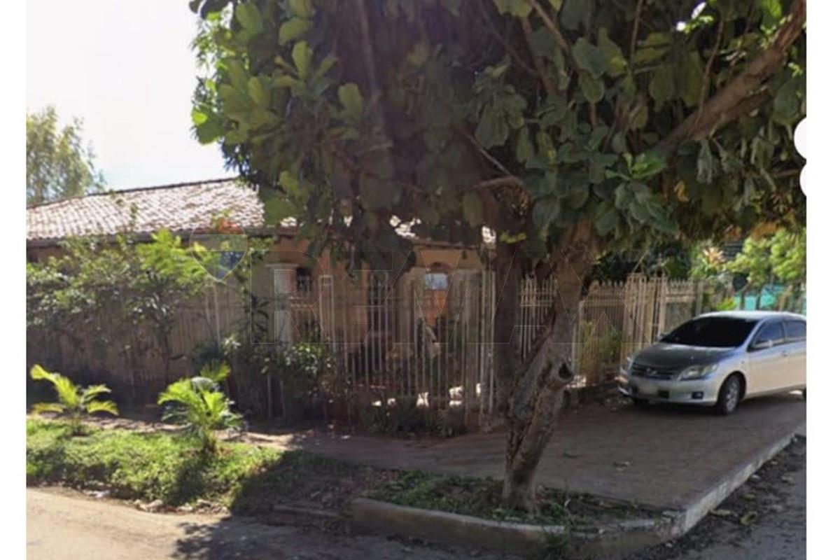 Casa — 4 dorm. — Orilla del Campo Grande — 4/5
