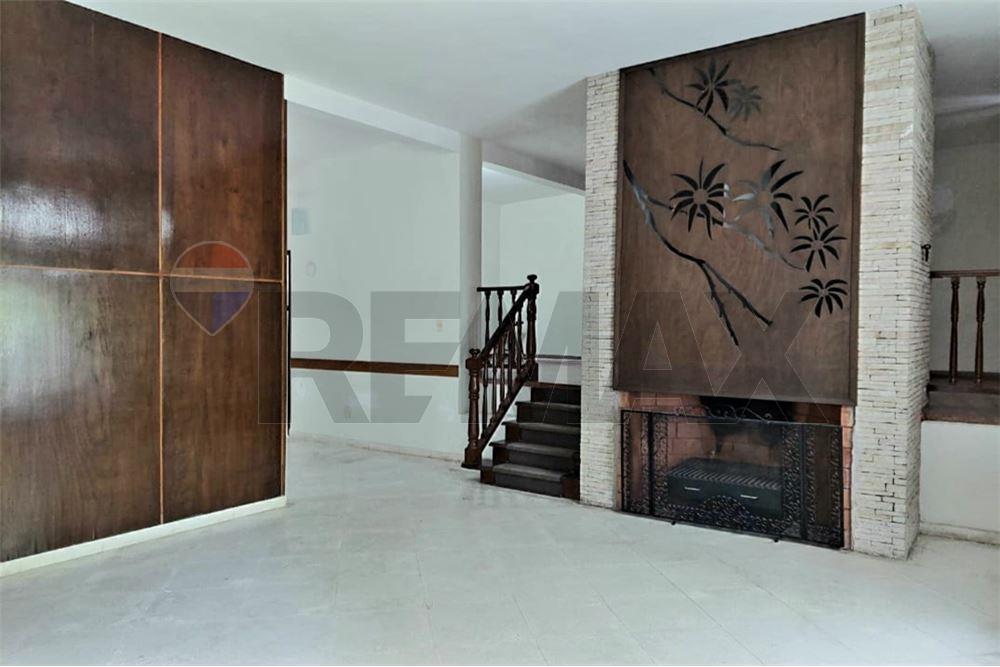 CASA DE 5 DORMITORIOS EN SAJONIA — foto 2