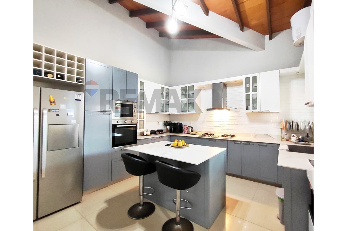 Casa — San Lorenzo — 3/5