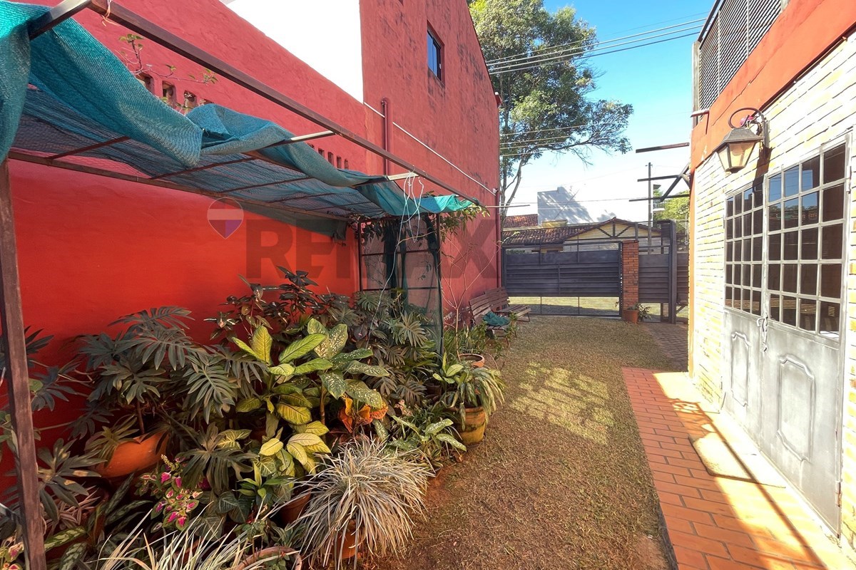 Duplex — 3 dorm. — Luque — 3/5