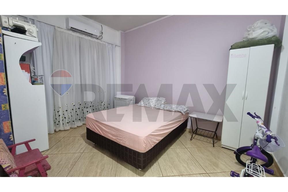 Casa — 3 dorm. — Hernandarias — 4/5