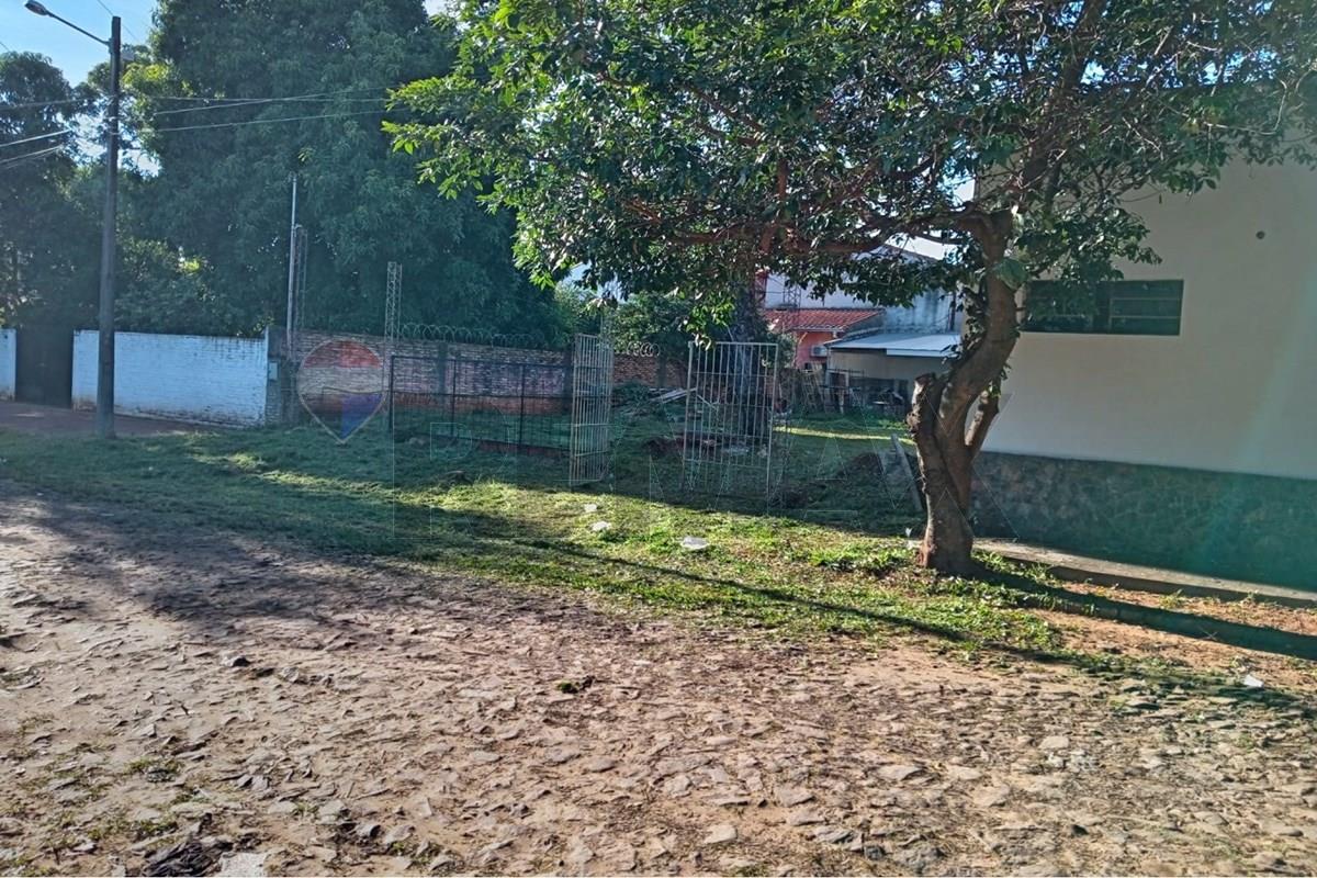 Casa — 2 dorm. — Fernando De La Mora — 3/5