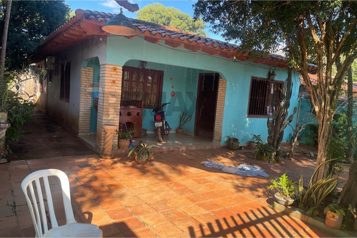 Casa — 2 dorm. — Colón — 2/5