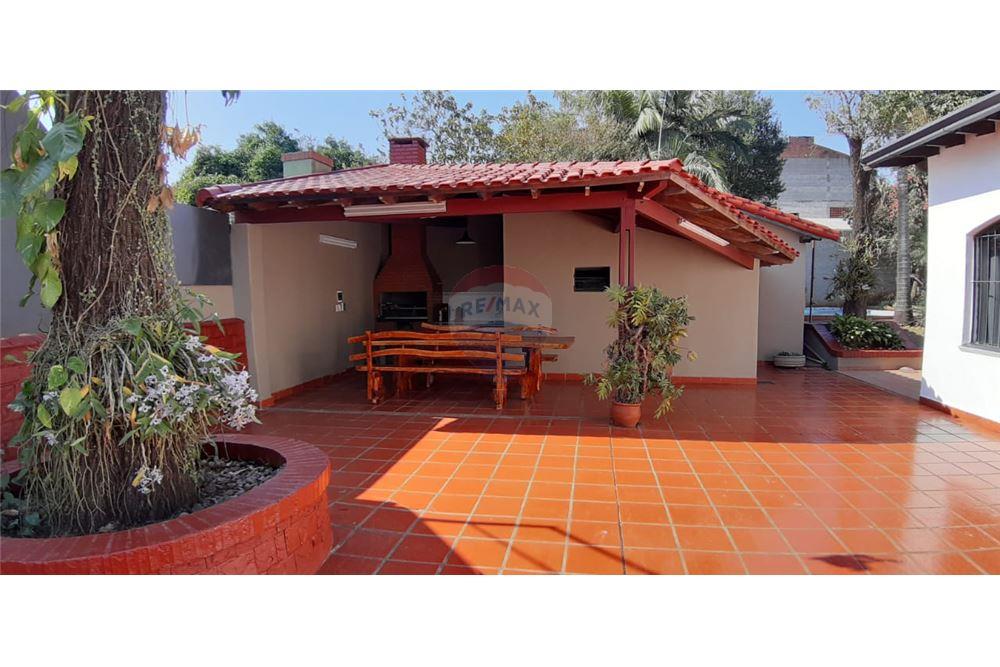 Casa — 3 dorm. — Encarnación — 5/5