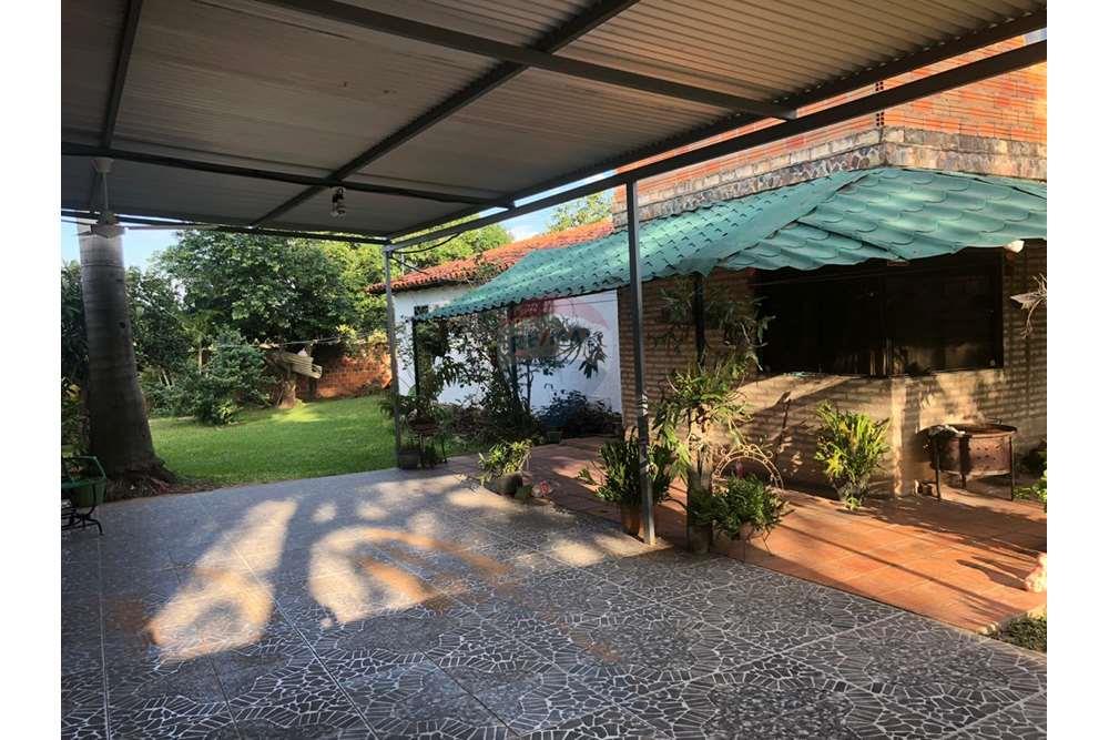 Casa — 2 dorm. — Ypacaraí — 2/5