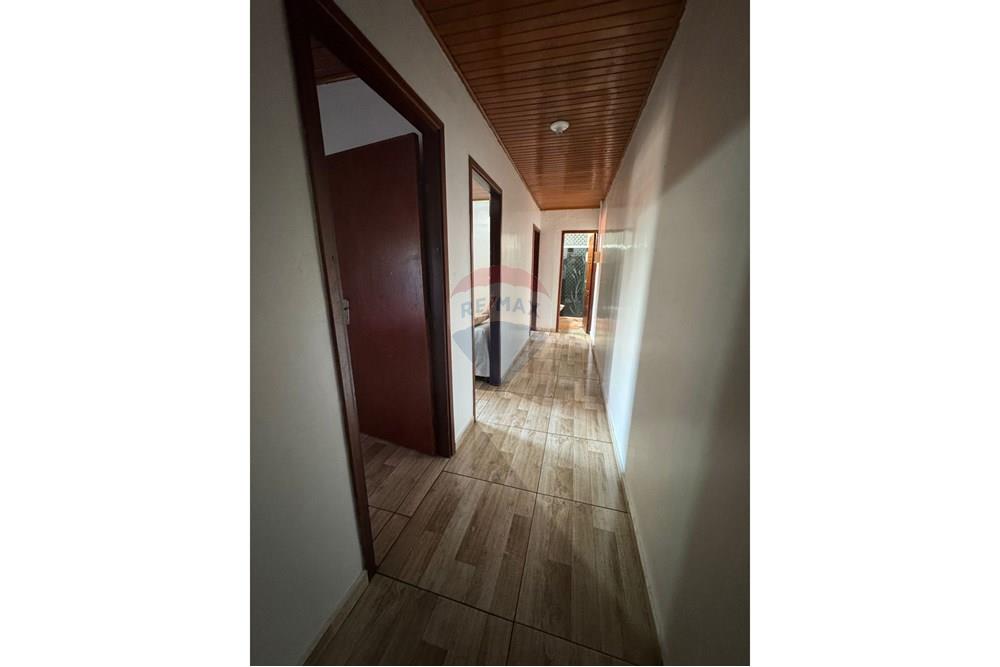Casa — 3 dorm. — Area 6 — 5/5