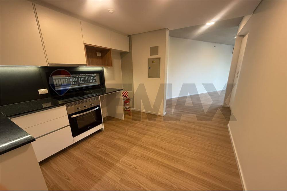 Disponible exclusivo departamento en el Edificio LAURUS, ubicado en la zona más residencial de Los Laureles, frente a la — foto 2