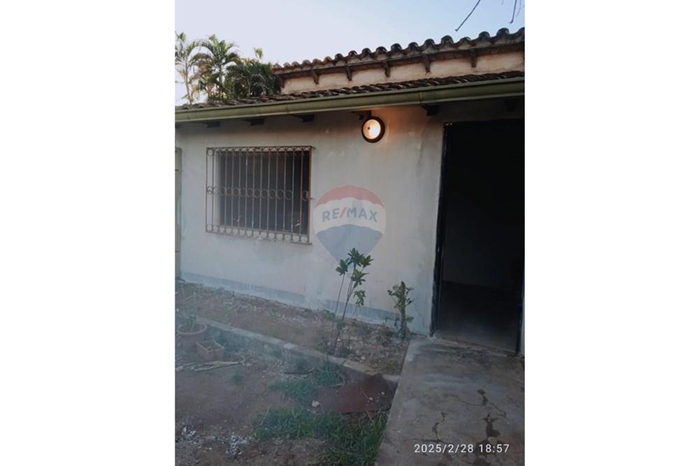 Casa — 1 dorm. — San Luis — 2/4