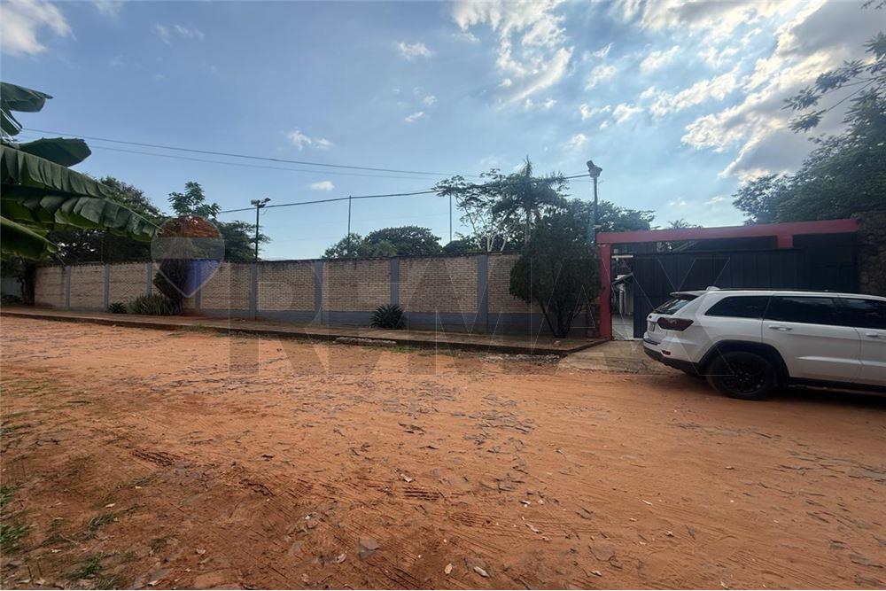 Ubicada estratégicamente sobre la calle Isla de Pascuas casi Luisa Masacotte 📍, a solo 2 cuadras de Avelino Martínez y  — foto 2