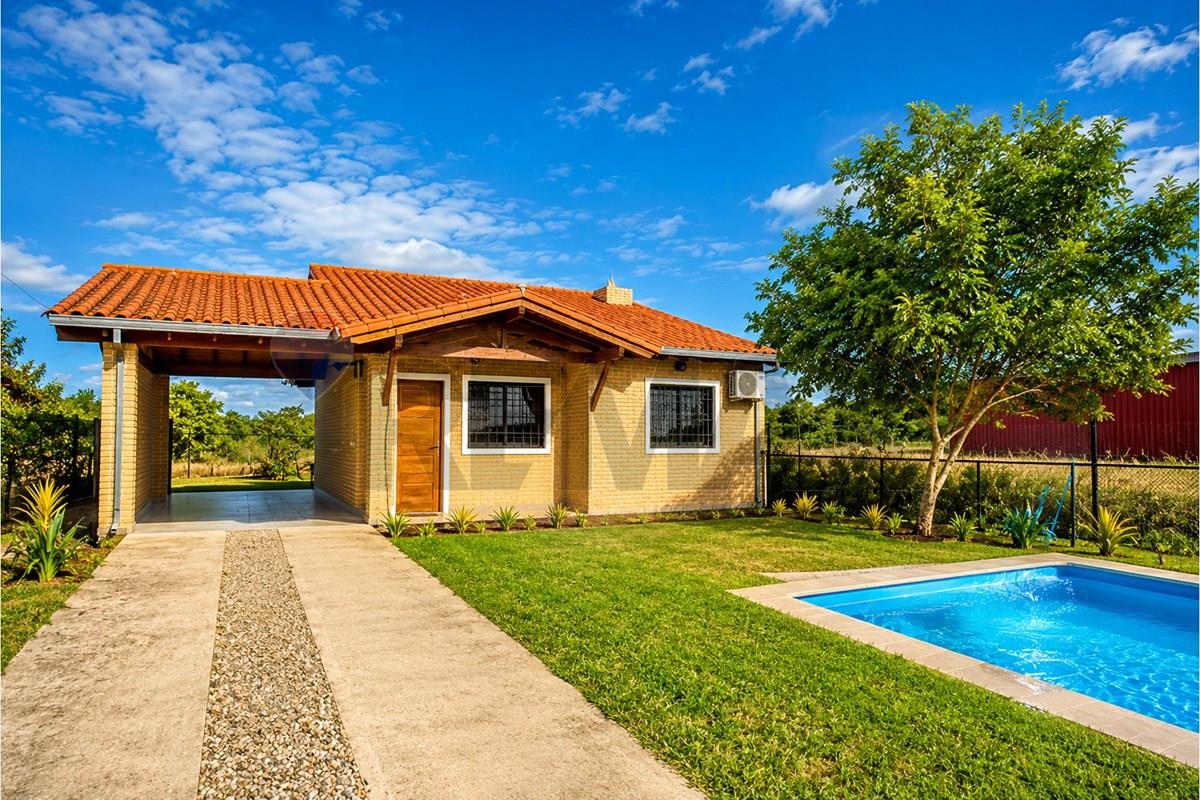 Casa — 2 dorm. — Aregua — 1/5