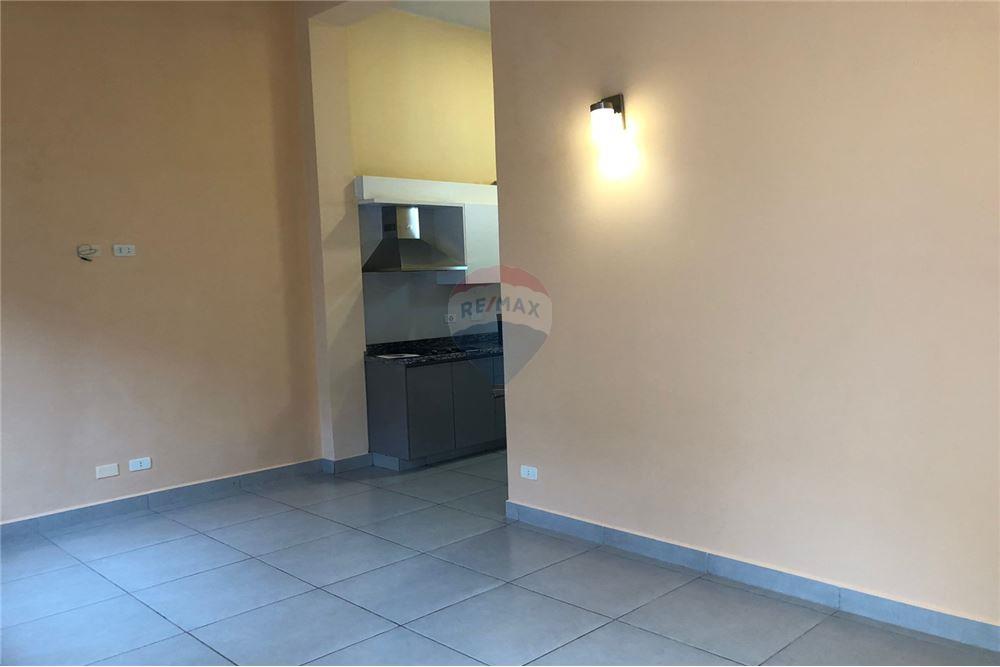 Departamento — 1 dorm. — San Lorenzo — 5/5
