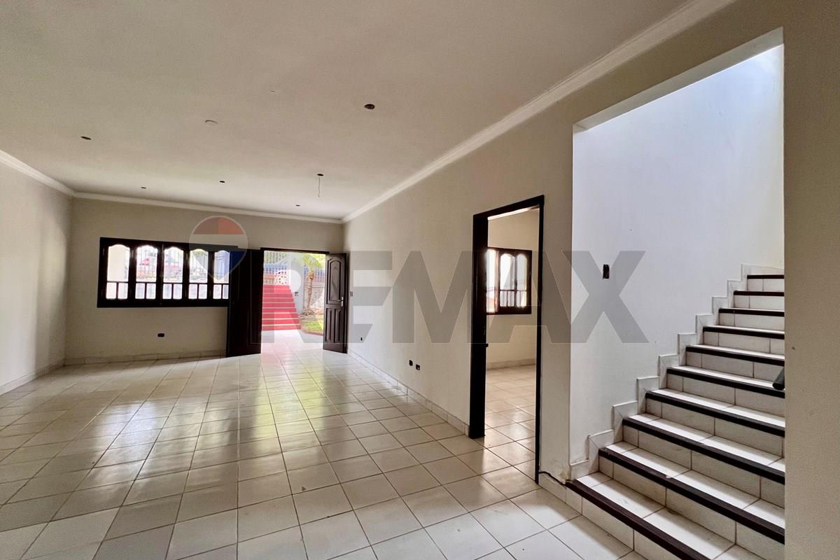 Casa — 5 dorm. — Villa Amelia — 2/5