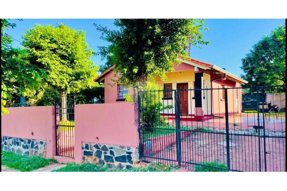 Casa — 2 dorm. — Encarnación — 5/5