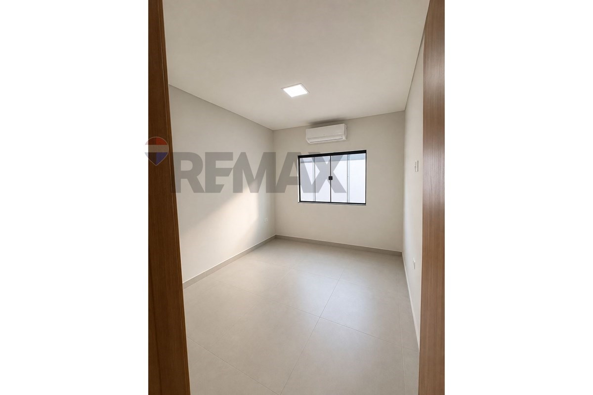 Casa — 3 dorm. — San Pedro — 4/5