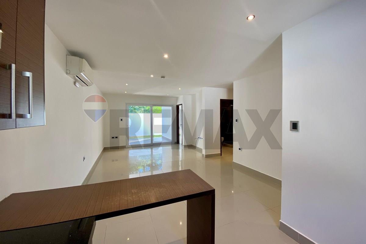 Casa — 2 dorm. — Cuarto Barrio — 1/5