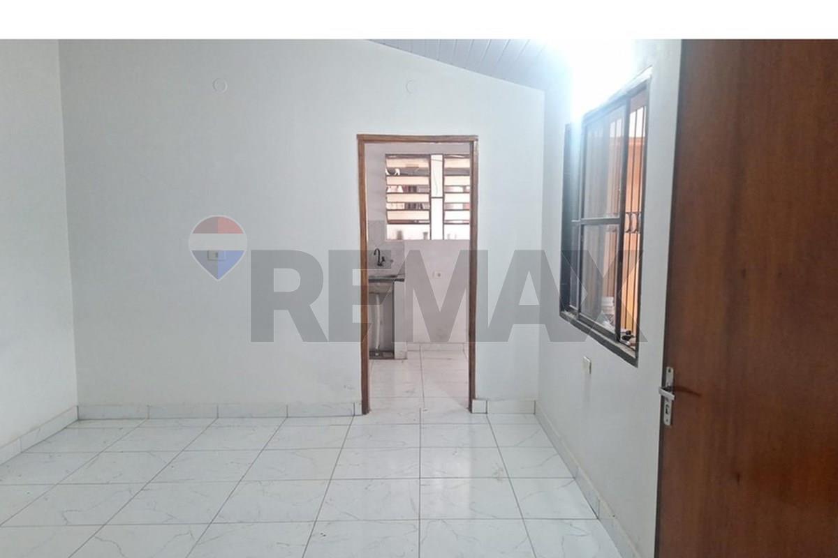 Casa — 2 dorm. — Fernando De La Mora — 5/5
