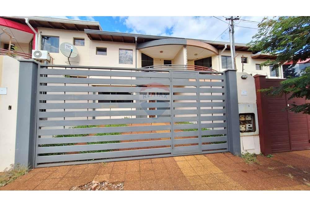 Duplex — 4 dorm. — Cambyretá — 2/5
