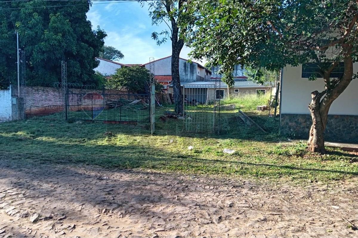 Casa — 2 dorm. — Fernando De La Mora — 5/5
