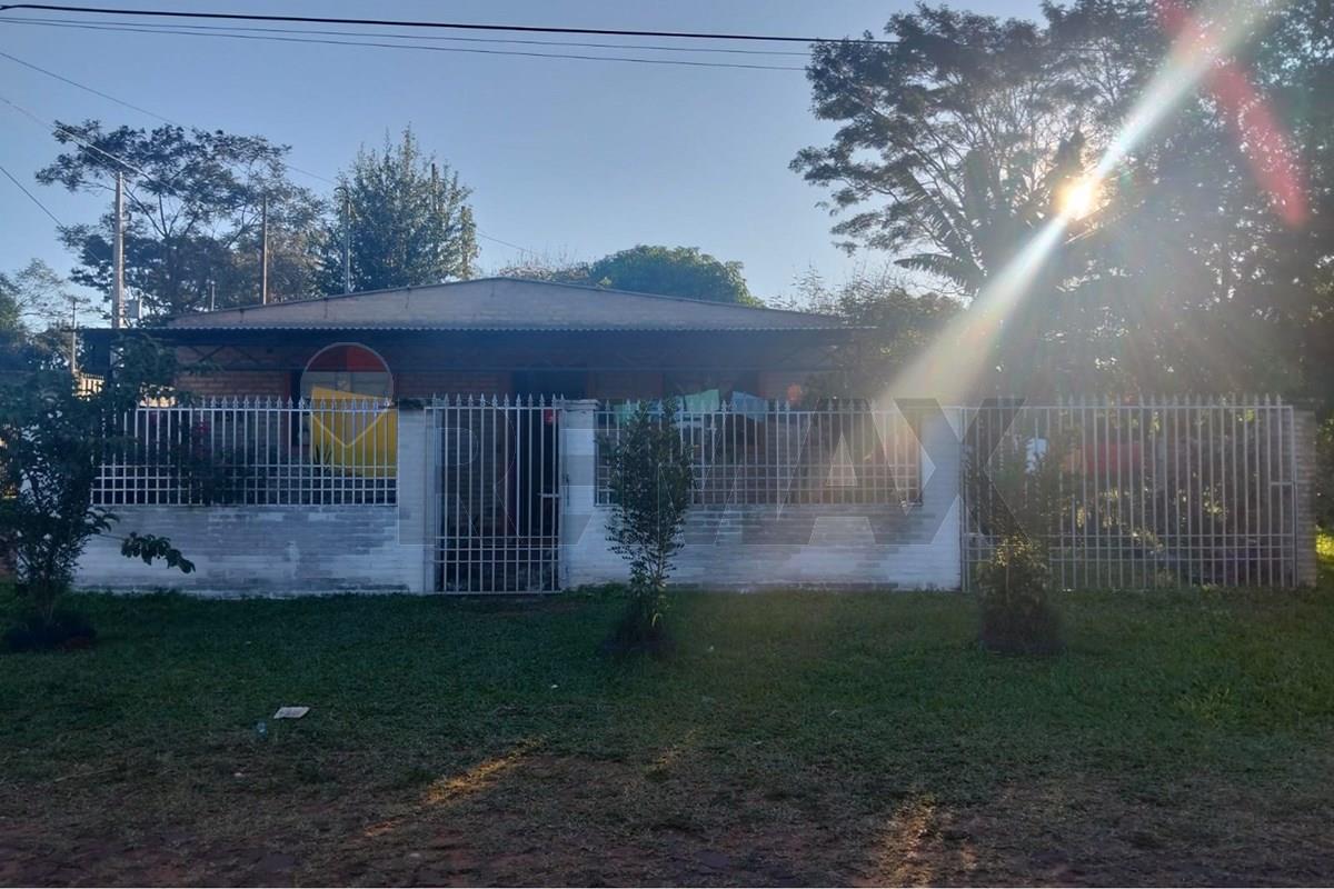 Casa — 2 dorm. — Loma Barrero — 2/5